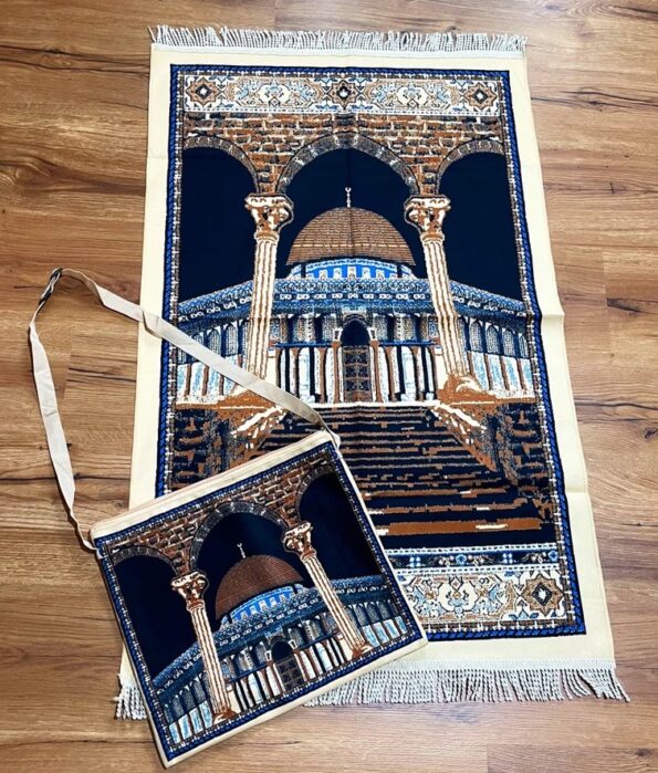 Prayer carpet and its bag